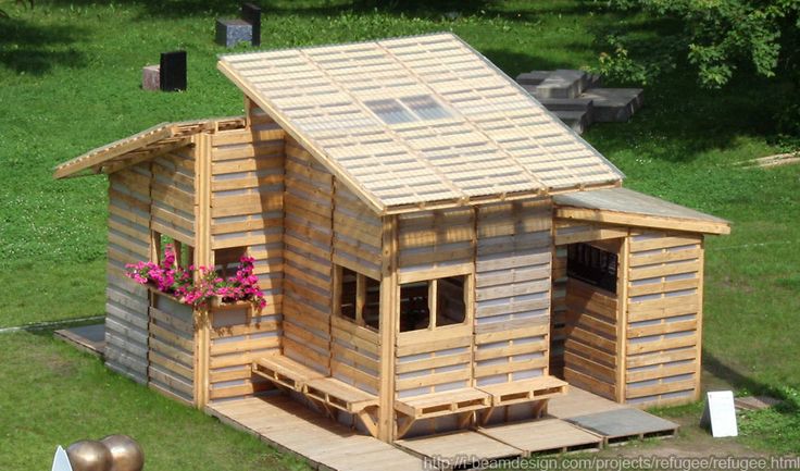 kids pallet playhouse