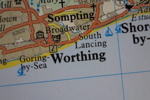 Worthing on map showing nearby towns and fulfilment routes. 